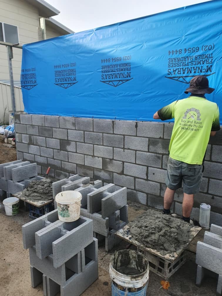Licensed bricklayers from Bay and Basin Bricklaying on site in Shoalhaven